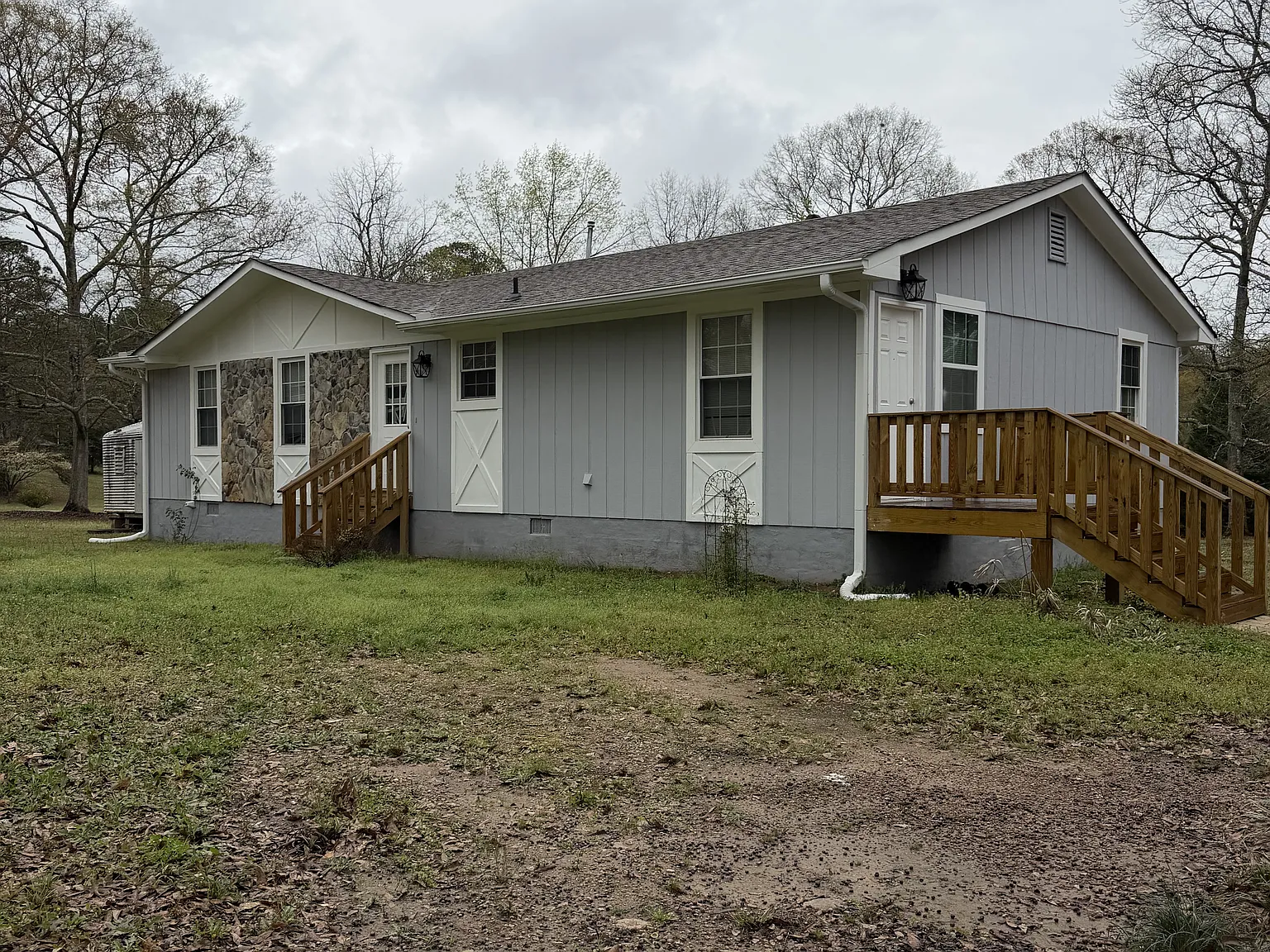 4 bed, 1456 sqft, $2,200 — Photo 1