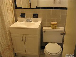 3rd image of 25 Elizabeth St APT 1Z