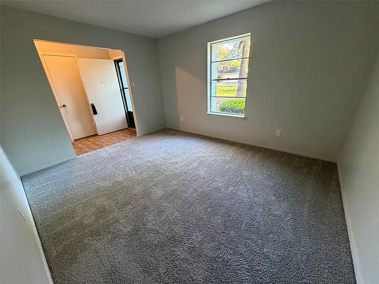 3310 Forest Glen St — Photo 11