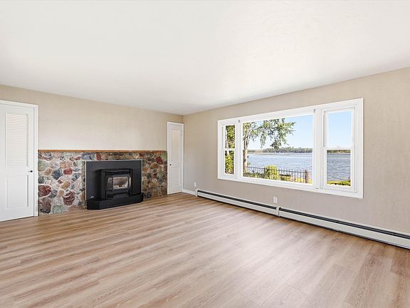 4th image of E5698 Waukaunaka St