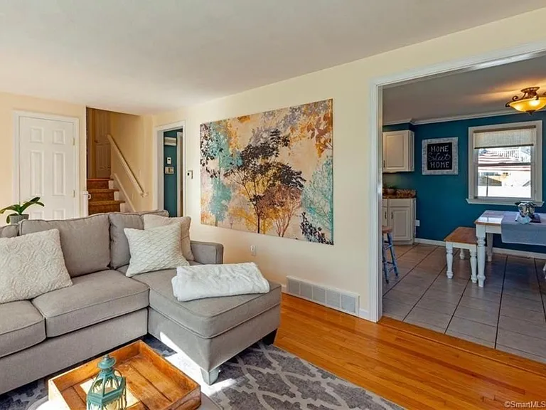 33 Peters Ln — Photo 12