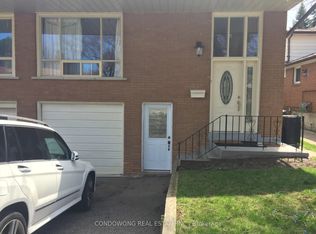 25 Clancy Dr, Toronto, ON M2J 2V7