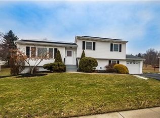 52 Decker Dr, Washingtonville, NY 10992