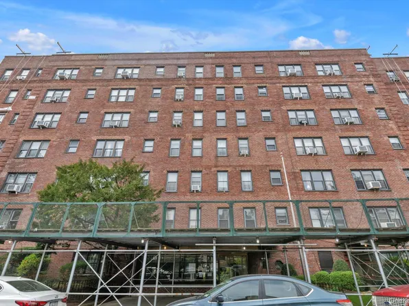 143-50 Hoover Avenue #304, Briarwood, NY 11435