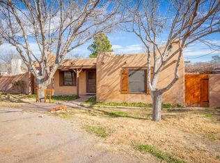 3 Riverside Dr, Roswell, NM 88201