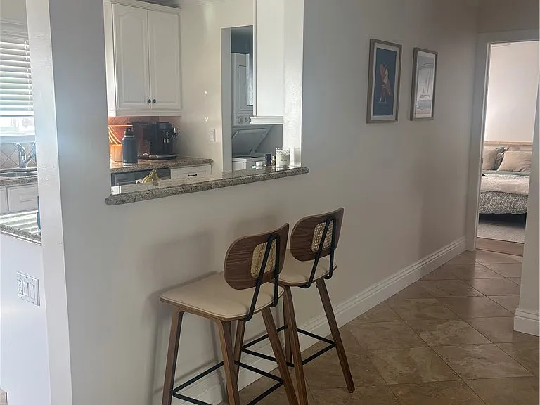 2426 Silverstrand Ave — Photo 4