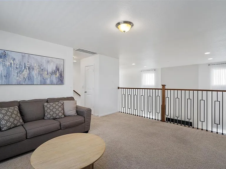 10308 Hatton Ln — Photo 16