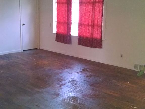 3rd image of 3301 Highland St