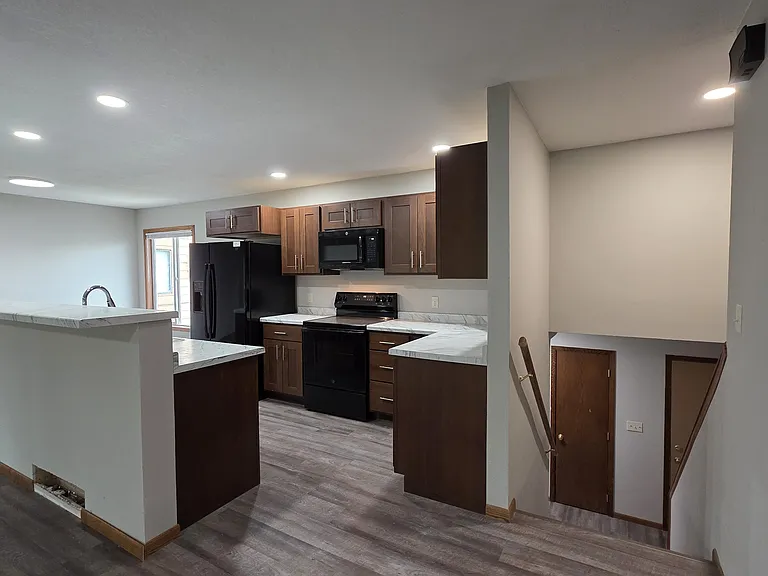 1505 Orchard Dr — Photo 8