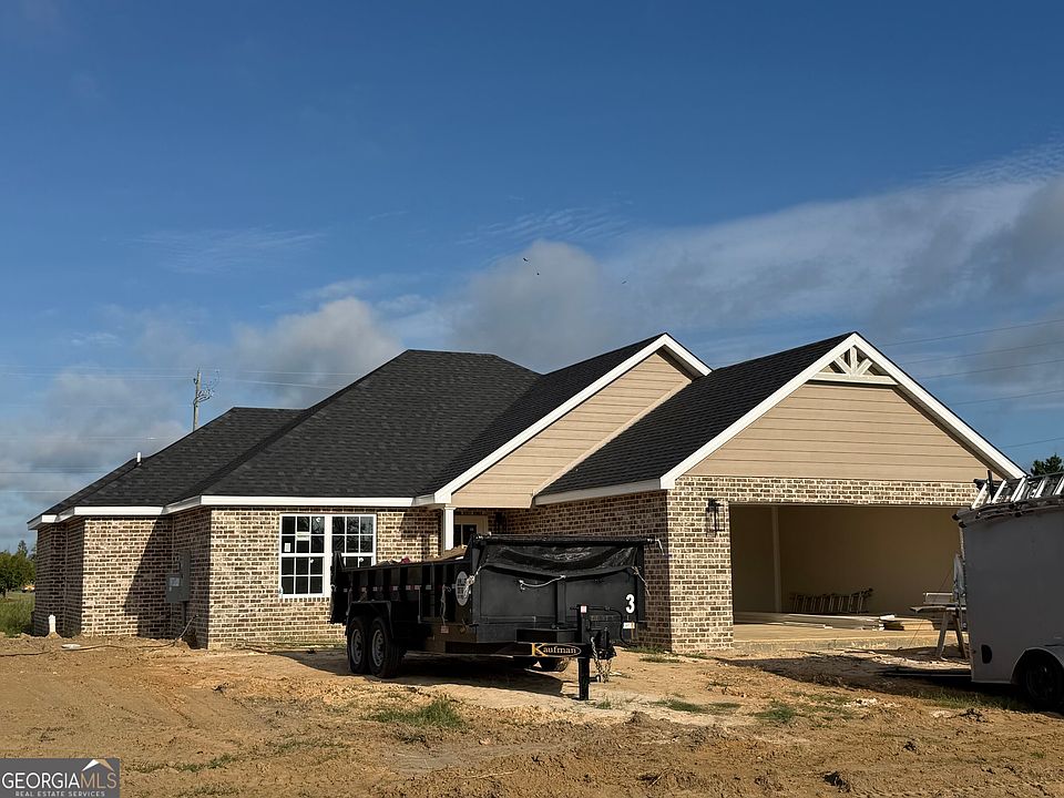 1st image of 104 Parker Pl