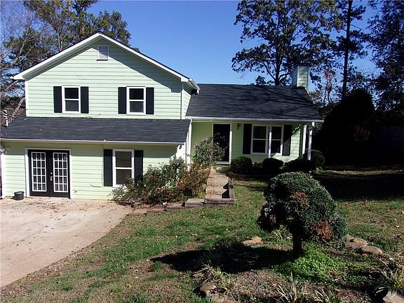 4th image of 370 Charleston Ln