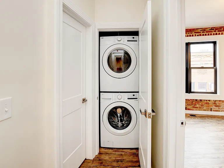 105 Parsons Ave #1 — Photo 8