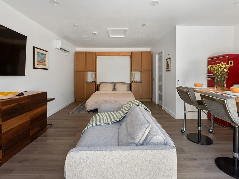 Glider Ave — Photo 16