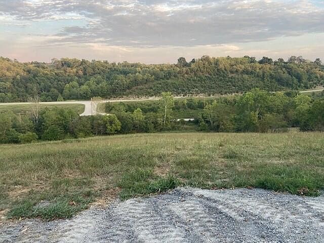 2nd image of 805 Fronks Ln