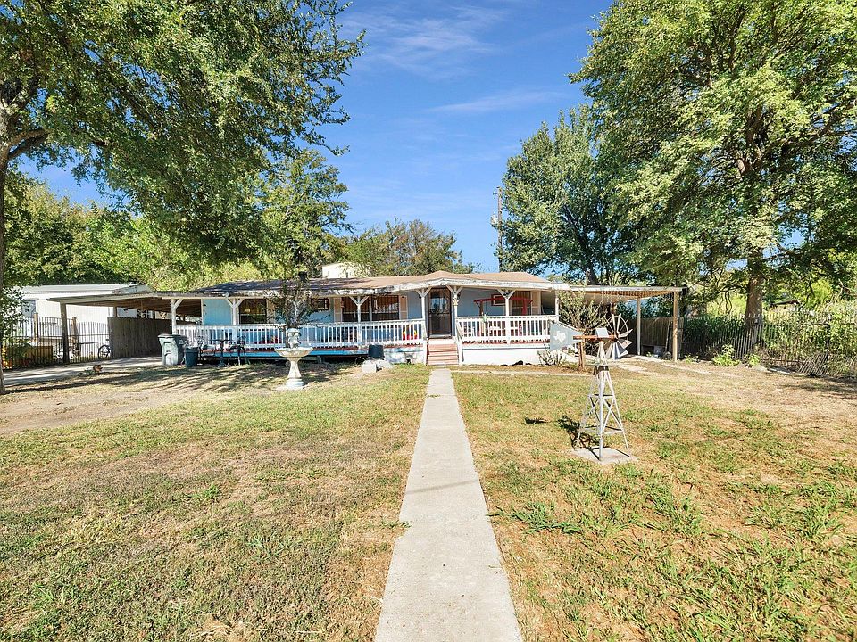 1st image of 206 Circle Dr