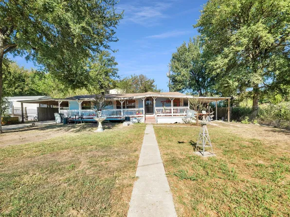 206 Circle Dr, Buda, TX 78610