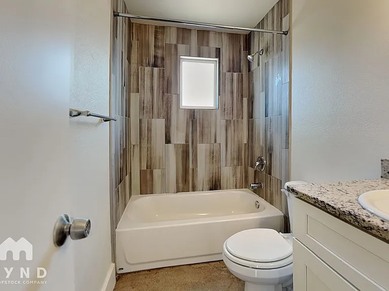 4830 E Willetta St #8 — Photo 9