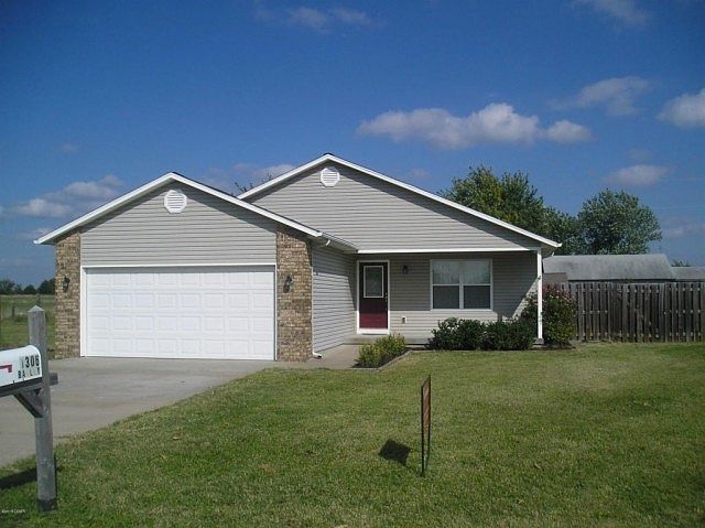 1st image of 1306 Wisteria Ln