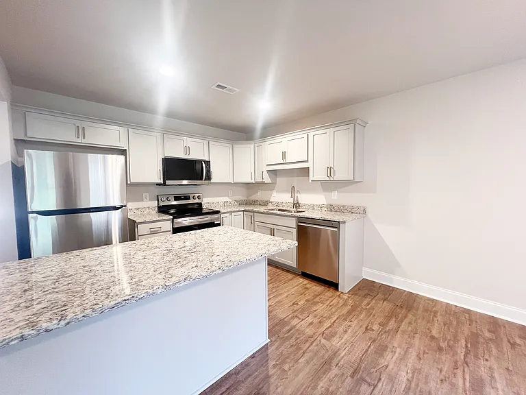 104 Keel Ln — Photo 3