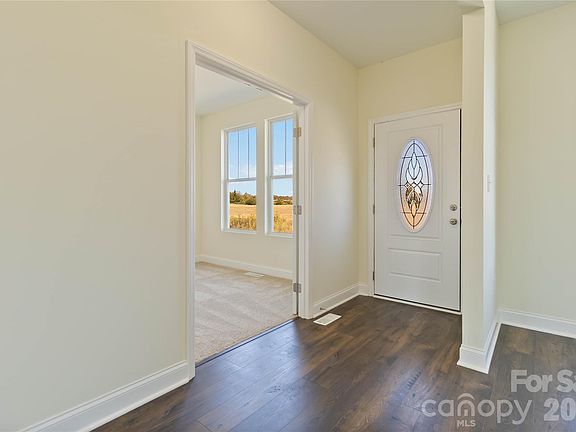 3rd image of 1018 Heath Helms Rd