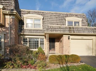 19W006 Avenue Normandy E, Oak Brook, IL 60523