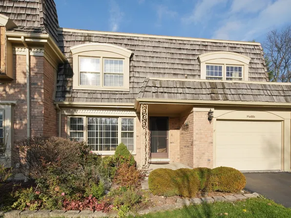 19W006 Avenue Normandy E, Oak Brook, IL 60523