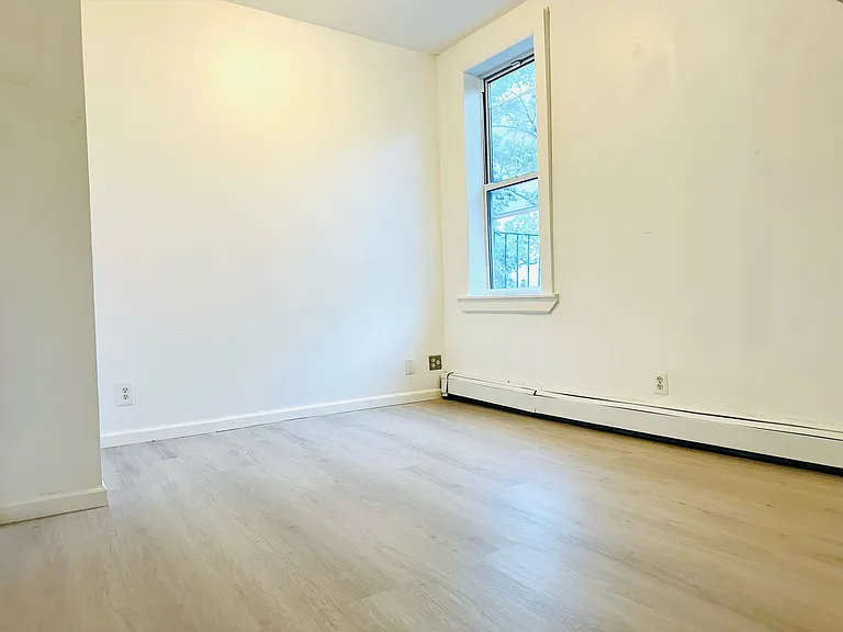 116 Kimball Ave — Photo 9