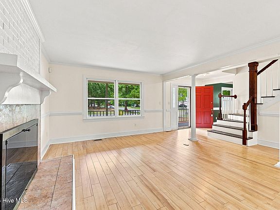 4th image of 515 Crestline Boulevard