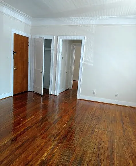 Hadley Hall — Photo 16
