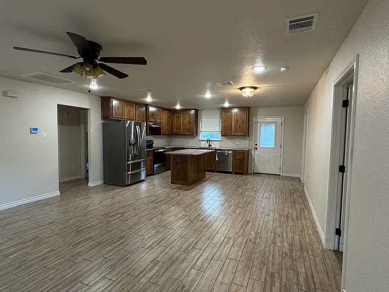 411 Pecan Tree Ct — Photo 7