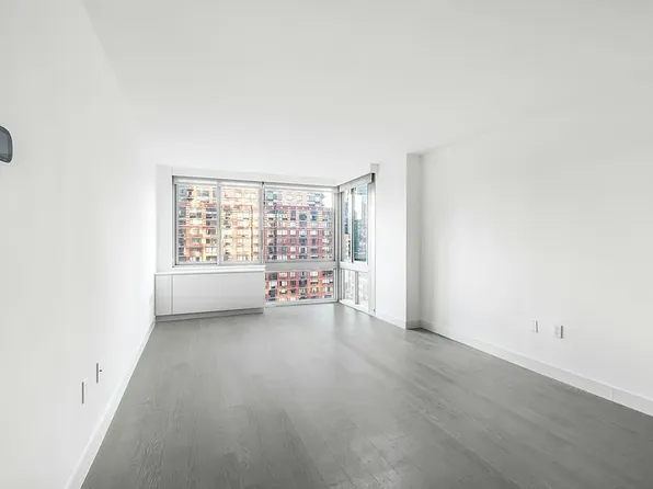 101 W End Ave #9C, New York, NY 10069