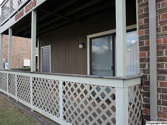 2nd image of 5097 Seven Pine Cir