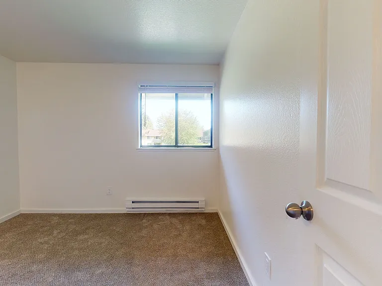 Tualatin Heights — Photo 30
