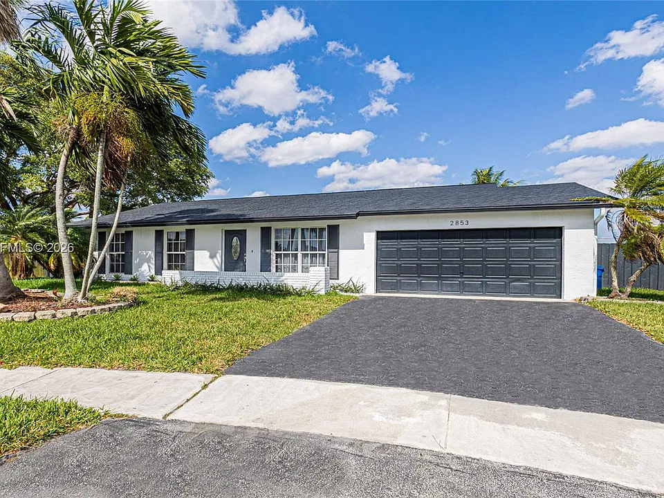 2853 NW 108th Ave