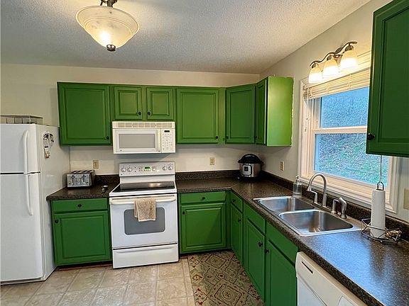 4th image of 5416 Bamboo Road