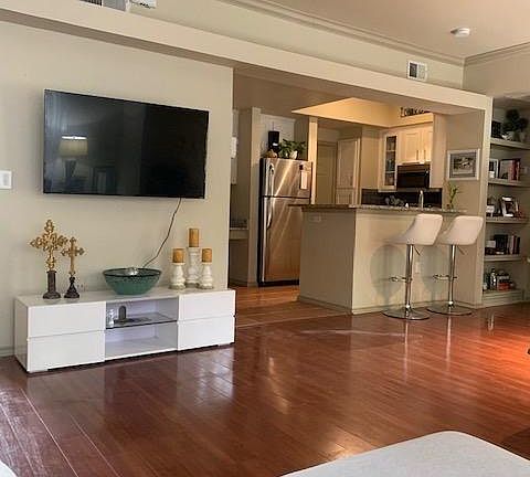 3rd image of 1012-2716 Barton Creek Blvd #1012