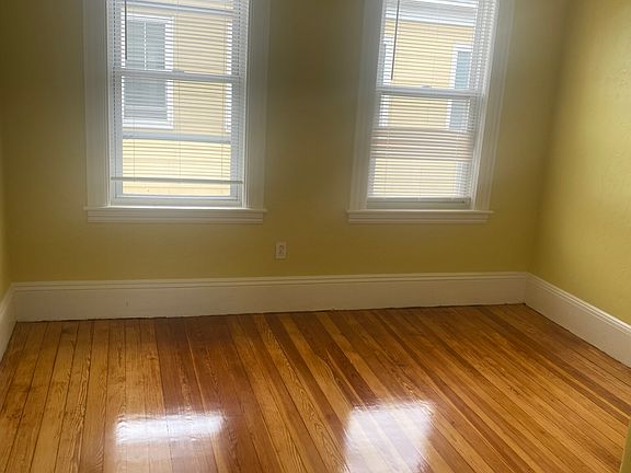 5th image of 2 Chester St #3-J