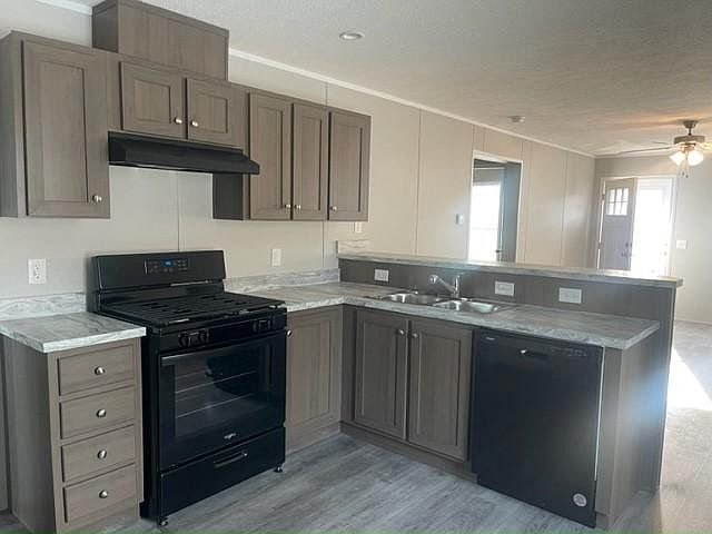 2nd image of 229 Cardinal Ln #229