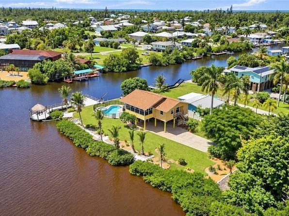 5191 Marina Dr, Bokeelia, FL 33922