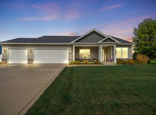 4906 Southview Dr, Lowell, IN 46356
