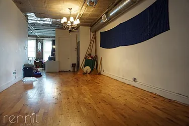 Rented by Rennit Inc.