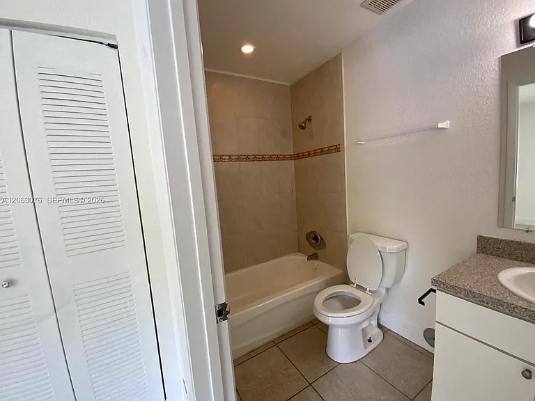3342 NW 9th Ave #3344 — Photo 22