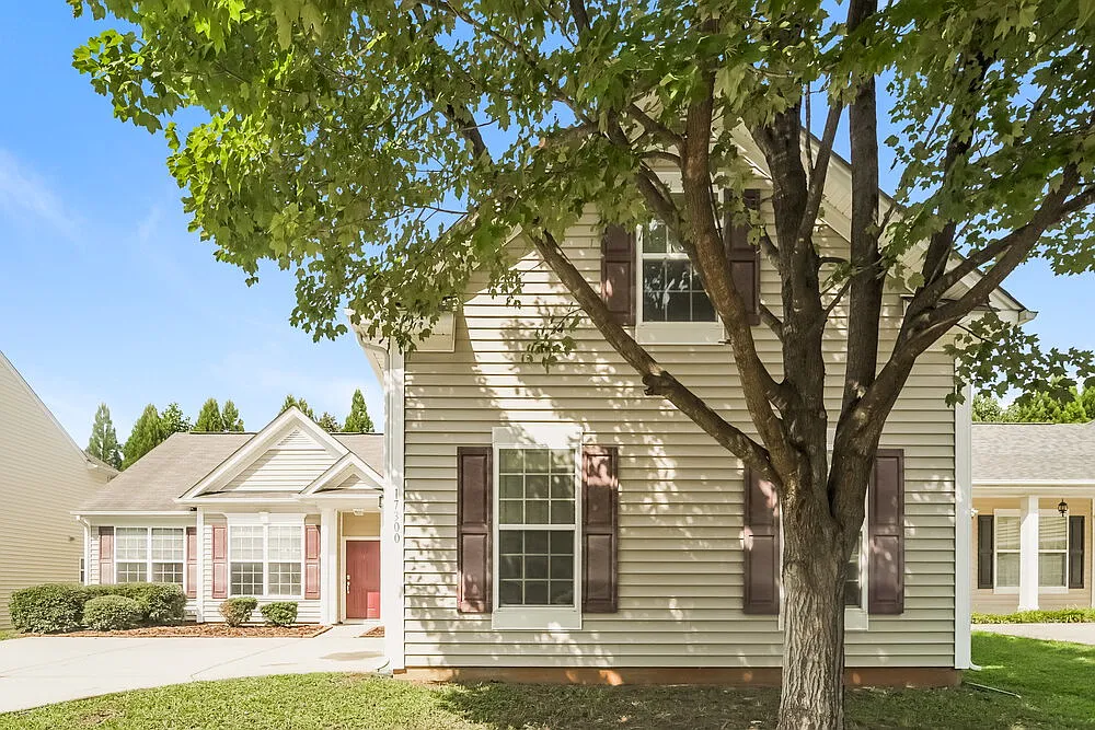 4 bed, 2.0 bath, 1889 sqft, $2,575 — Photo 4