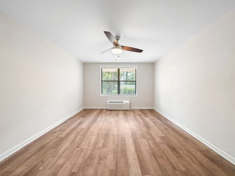 Bay Vista — Photo 34