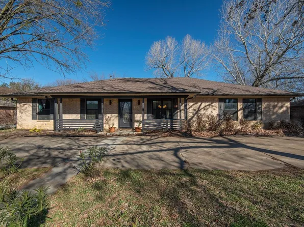 2313 Green Oaks St, Denton, TX 76209