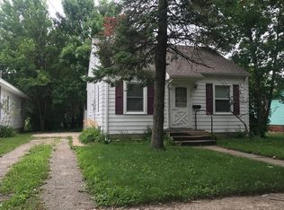 912 8th St NE, Mason City, IA 50401