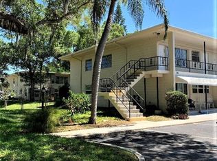 4151 56th Way N APT 807, Kenneth City, FL 33709