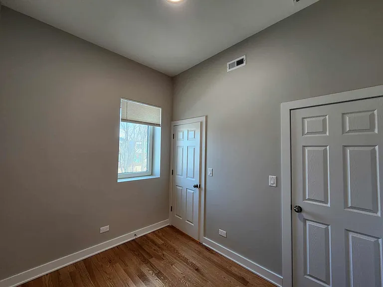 6321 S Eberhart Ave #2 — Photo 28