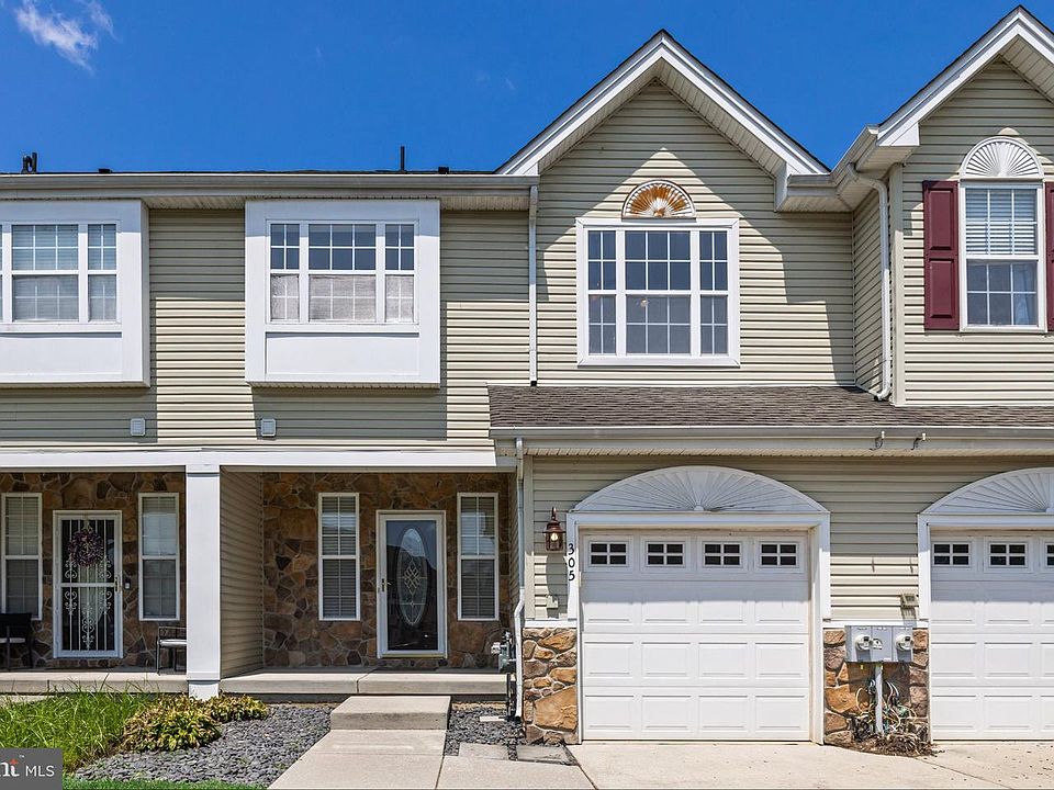 1st image of 305 Keswick Dr #305