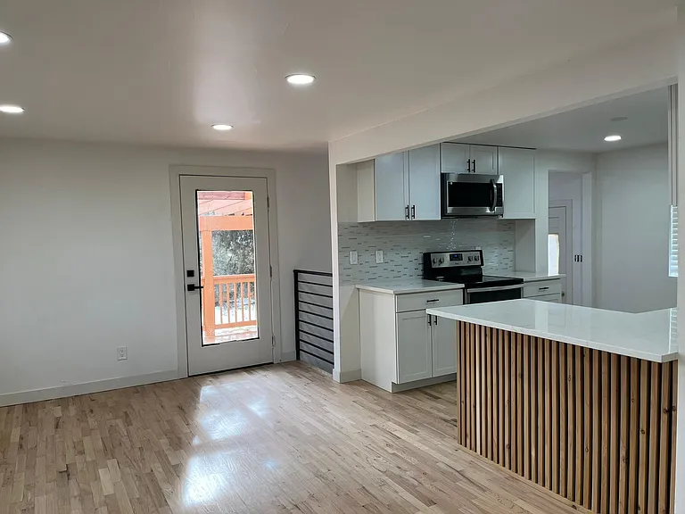 2605 S Josephine St — Photo 5